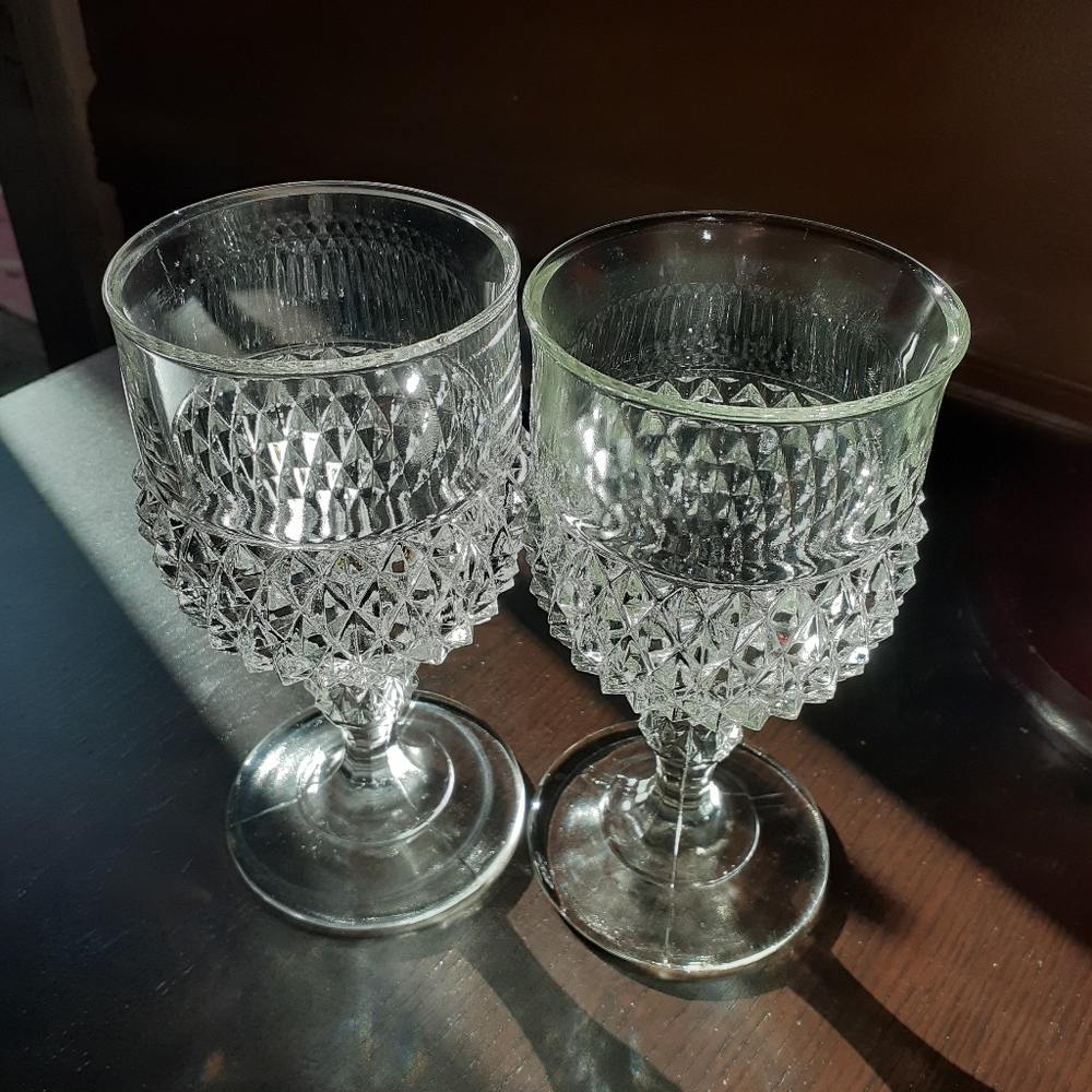 Vintage 1965–1990 Indiana Glass Diamond Point Clear Goblets (Pair)